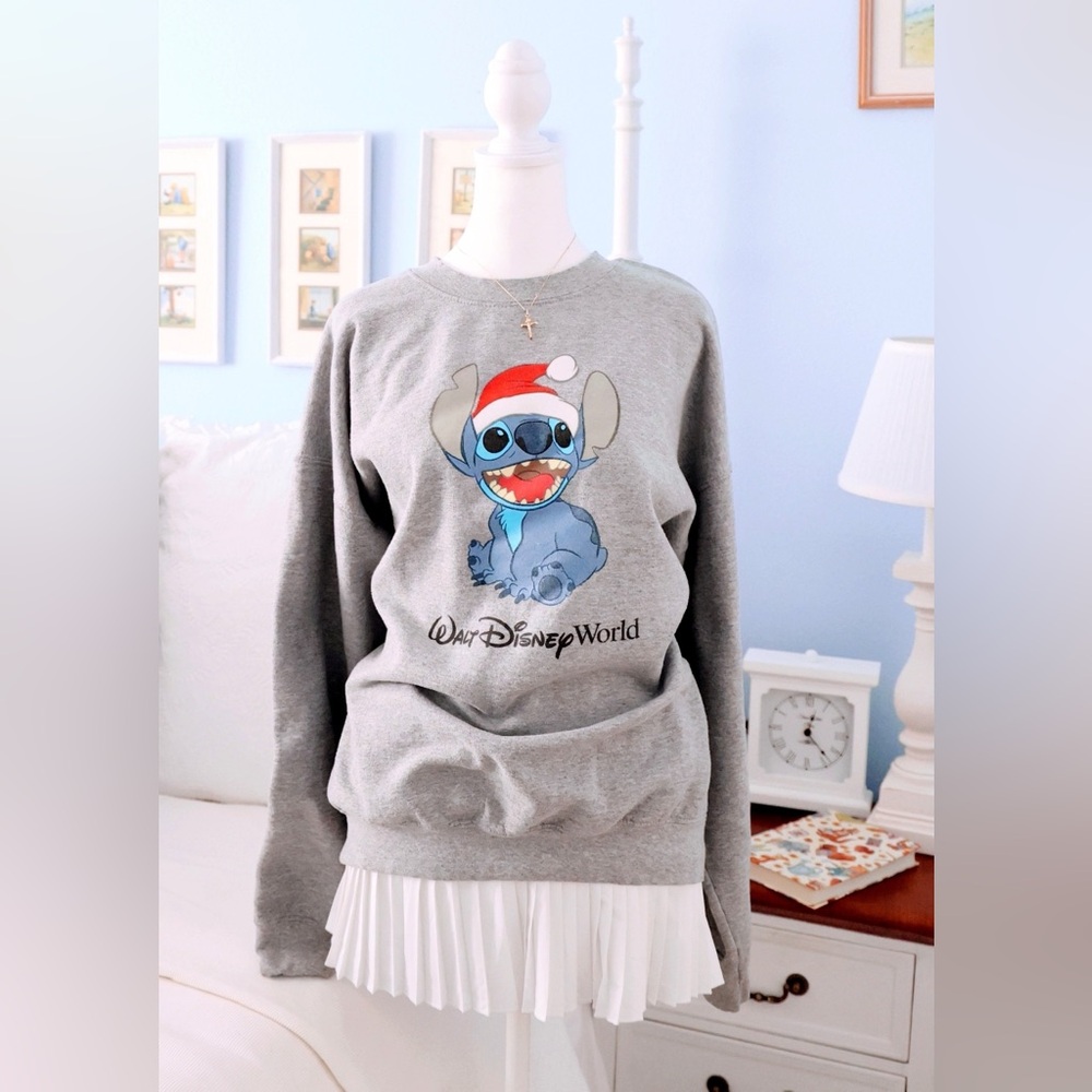 Vintage Lilo and Stitch Christmas sweatshirt